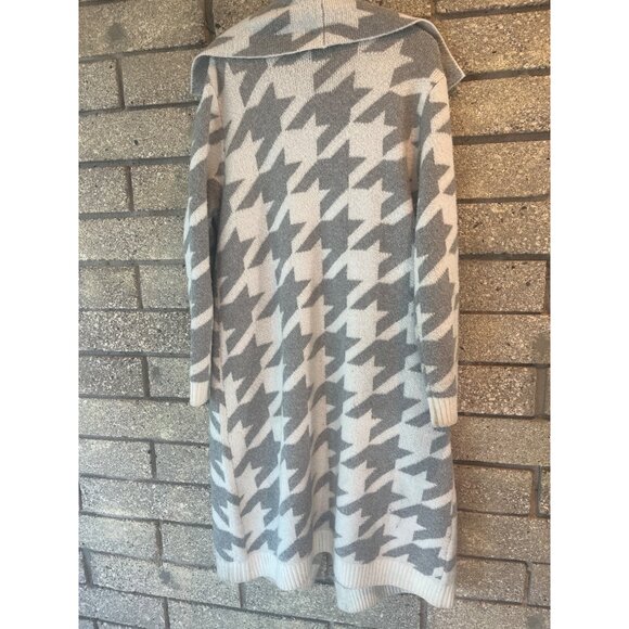 Cozy Gray & White Houndstooth Open Front Cardigan With Pockets - Picture 7 of 10